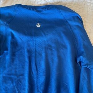 Lululemon Swifty Tech waist length Long sleeve